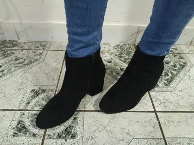 Botines negros de gamuza para mujer - miniatura 1