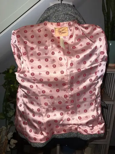 Blazer de mujer gris con botones decorativos - miniatura 3