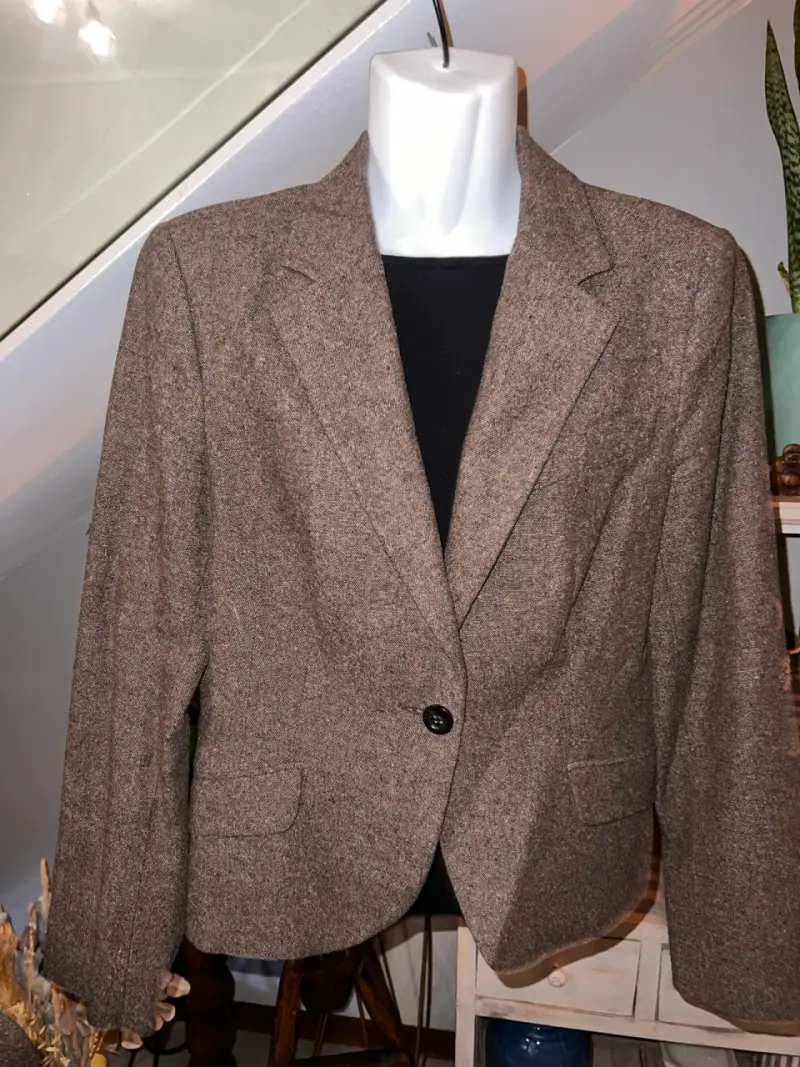 Blazer de mujer marrón elegante - 1