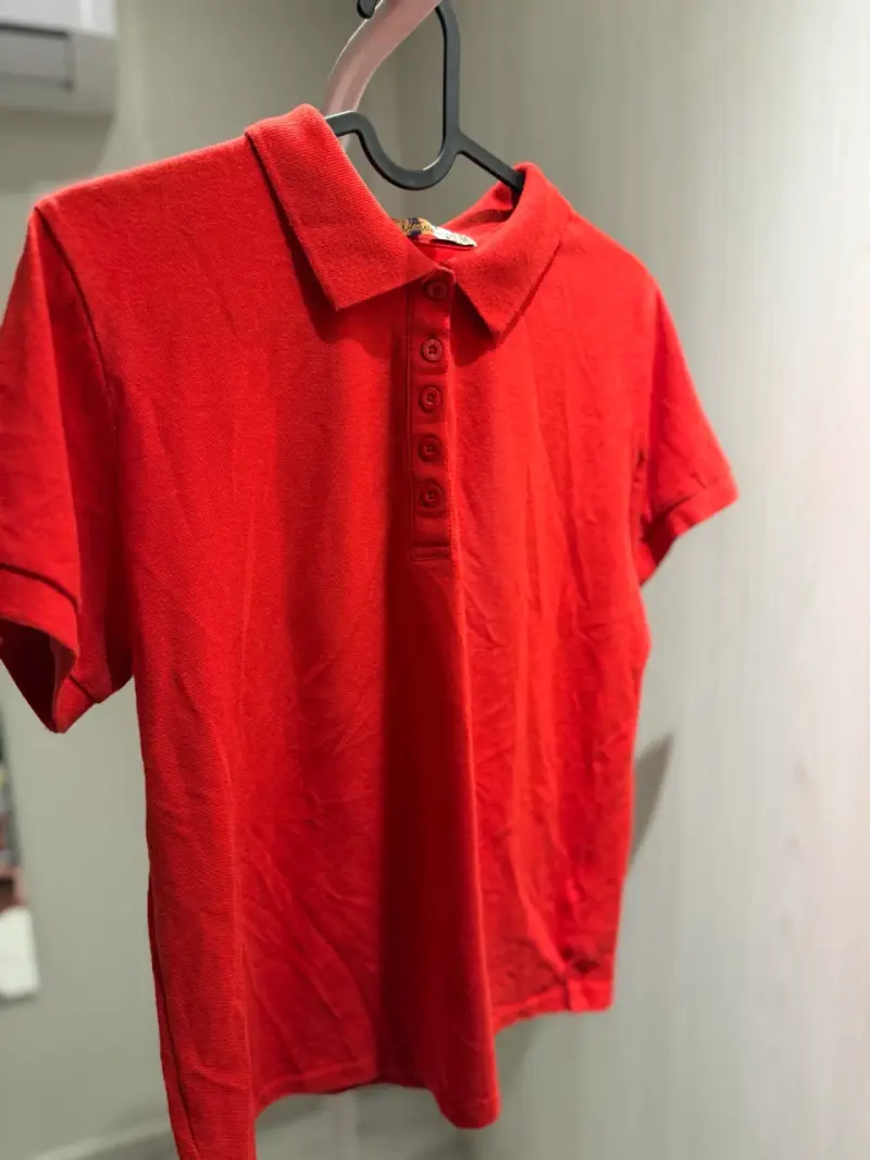 Poleras tipo polo para niños en rojo y negro - 1