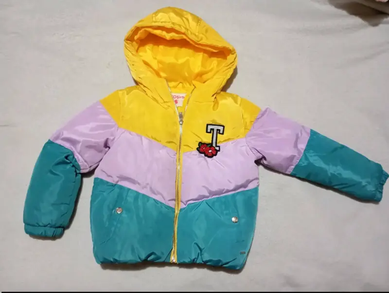 Chaqueta infantil talla 6 multicolor con capucha