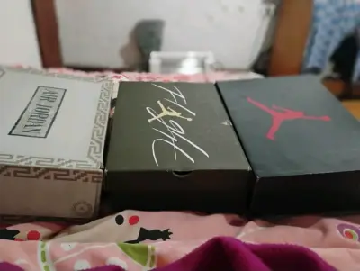 Cajas de zapatillas Air Jordan originales - miniatura 1