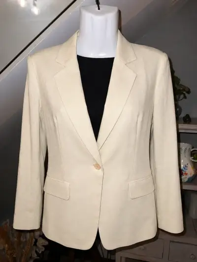 Blazer beige de lino para mujer - miniatura 3