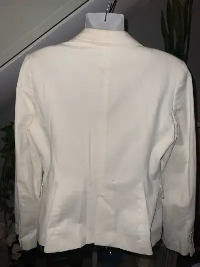 Blazer blanco elegante para mujer - miniatura 2