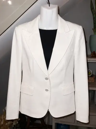 Blazer blanco elegante para mujer - miniatura 4