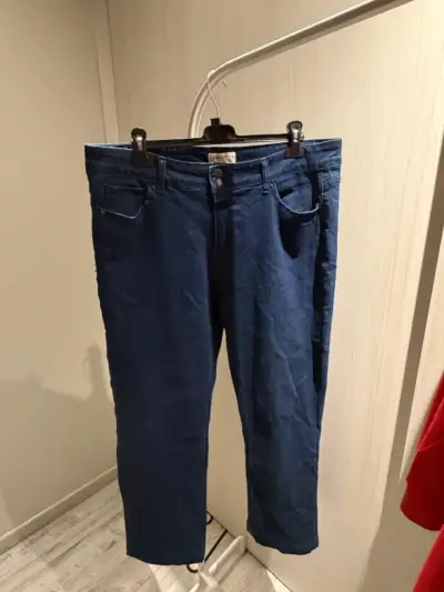 Jeans azul oscuro para mujer talla 50 - miniatura 1