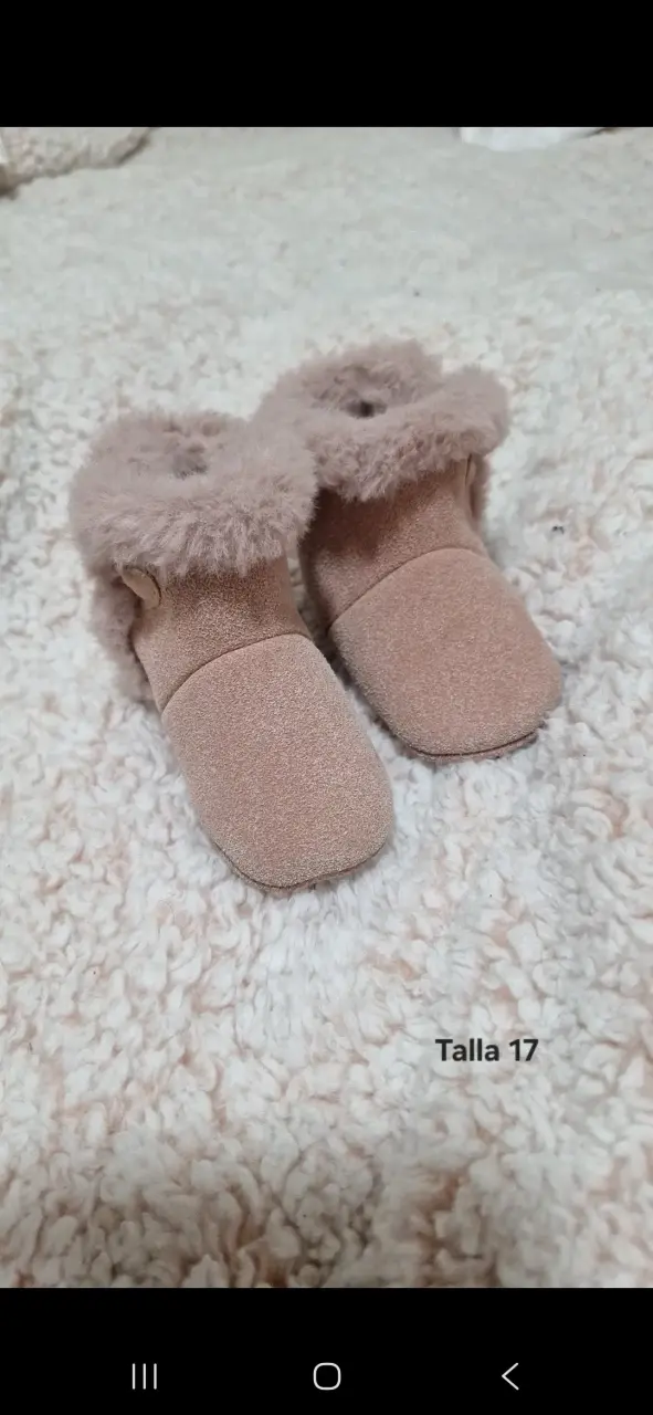 Botines de bebé con forro de lana talla 17