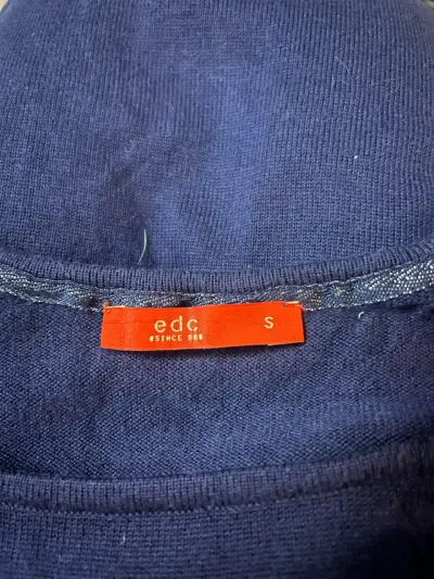 Polera larga azul con diseño brillante - miniatura 3