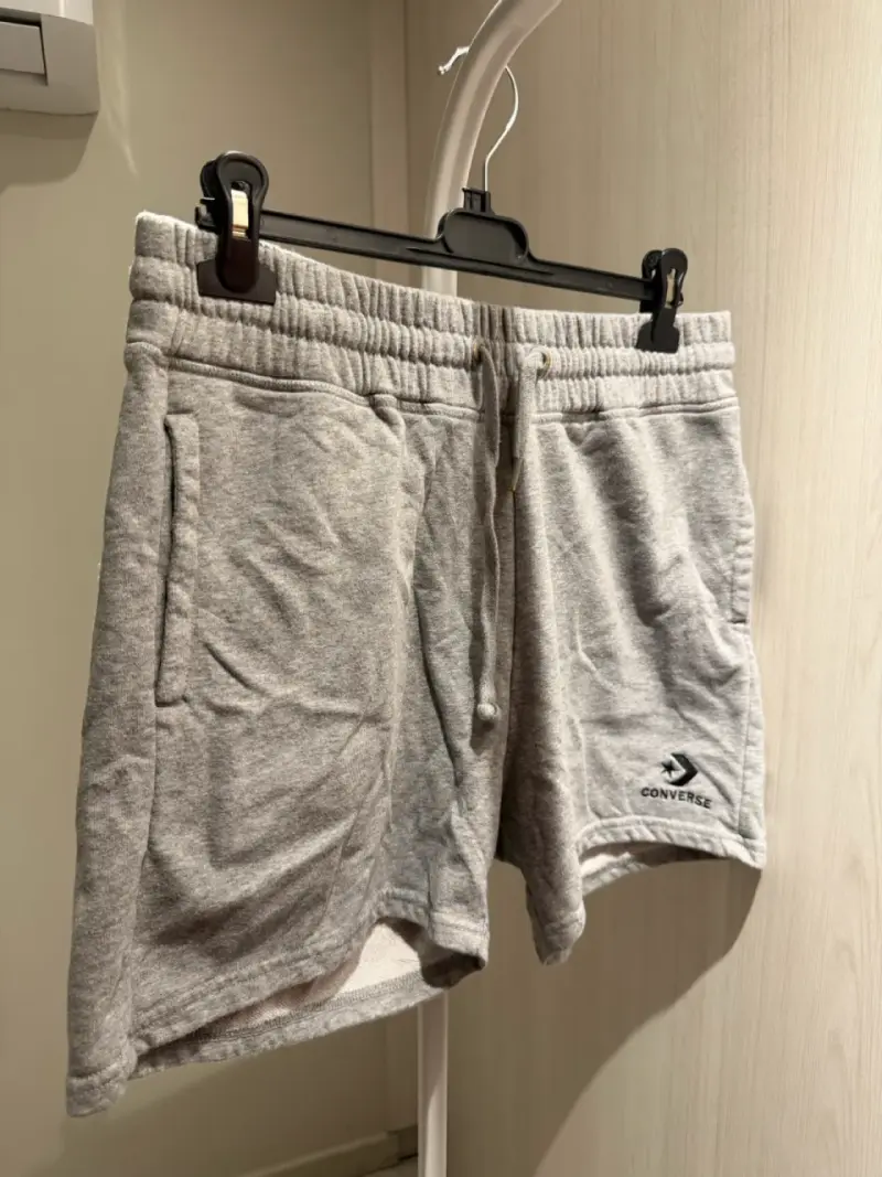 Shorts deportivos grises Converse para hombre - 1