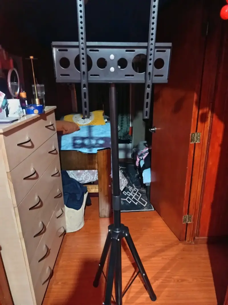 Soporte de TV ajustable con trípode - 2