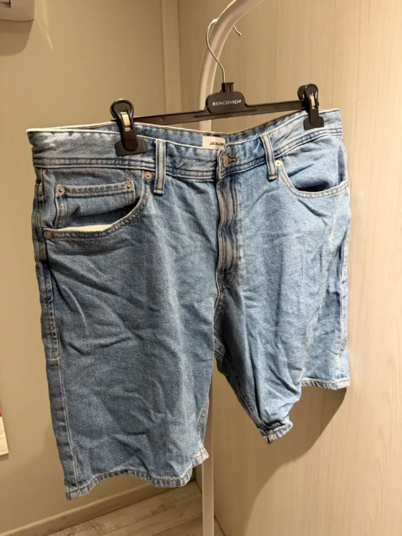 Shorts de mezclilla Jack & Jones para hombre - 1
