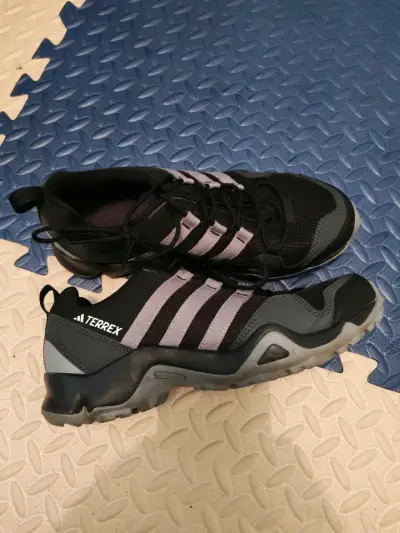 Zapatillas de trekking Adidas Terrex negras mujer - miniatura 2