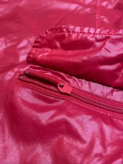 Cortaviento  Lacoste en colab con izod talla M - miniatura 5