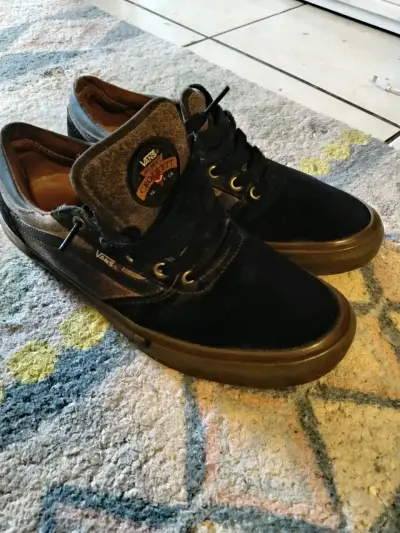 Zapatillas Vans Crockett negras de gamuza - miniatura 1