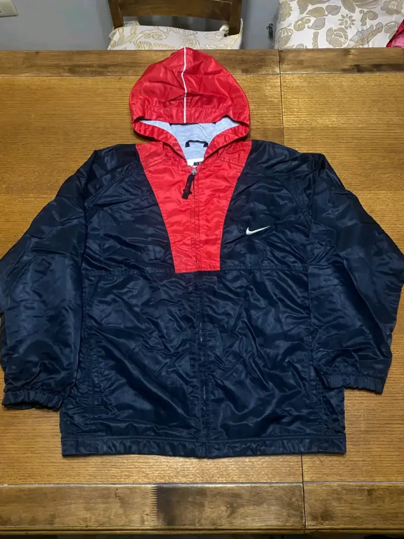 Chaqueta forrada Nike negra y roja talla S - 1