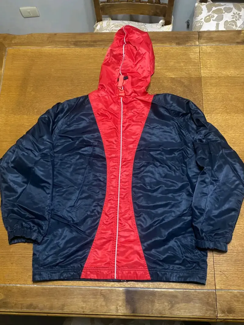 Chaqueta forrada Nike negra y roja talla S - 4