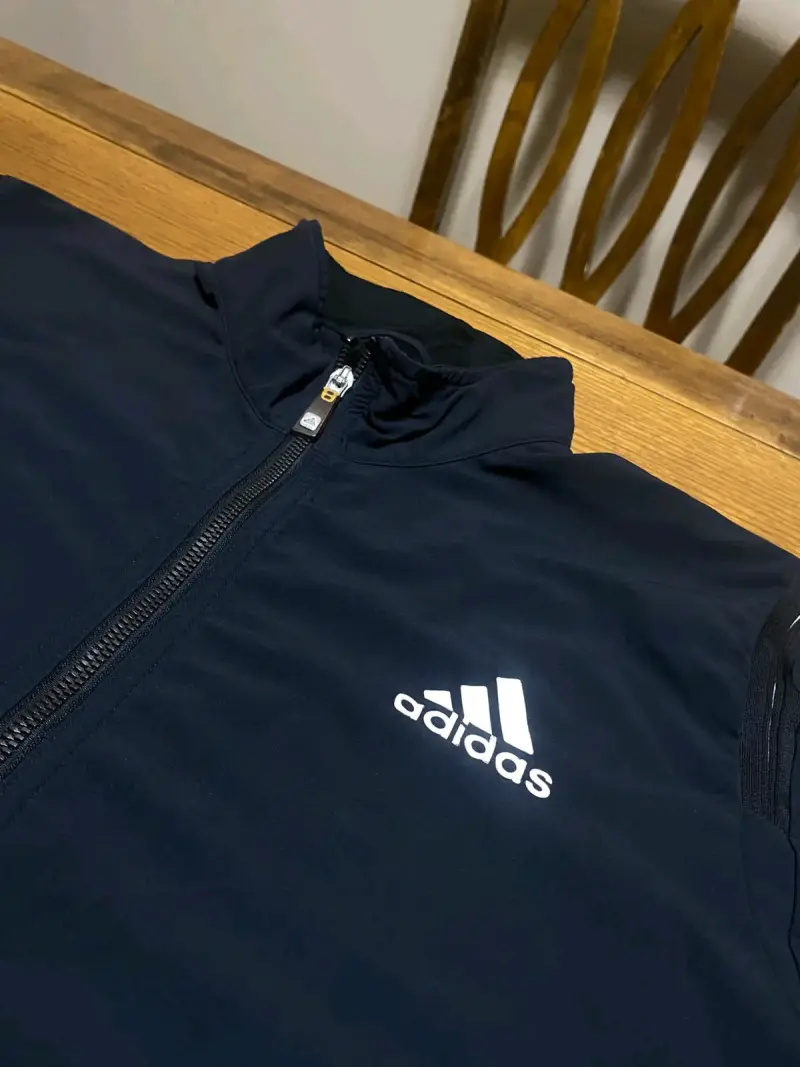 Chaqueta deportiva adidas talla M - 2