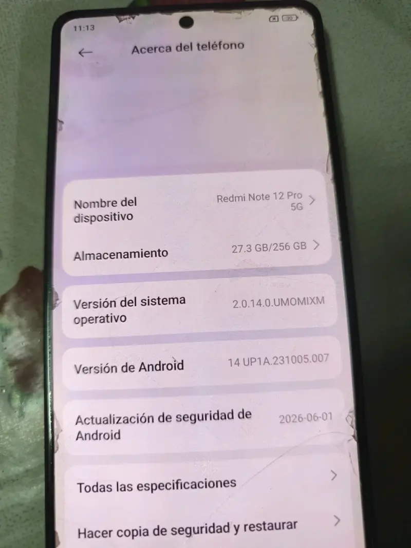 Smartphone Xiaomi con HyperOS - 2