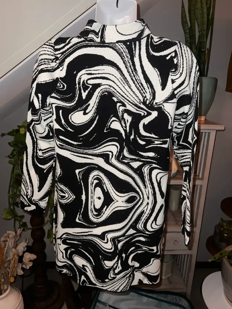 Vestido de punto estampado en blanco y negro - 2