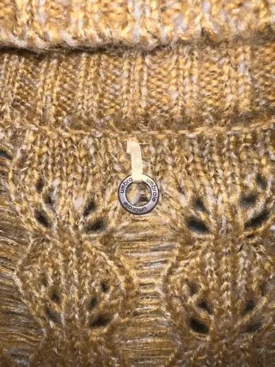 Sweater de punto grueso color mostaza - miniatura 3
