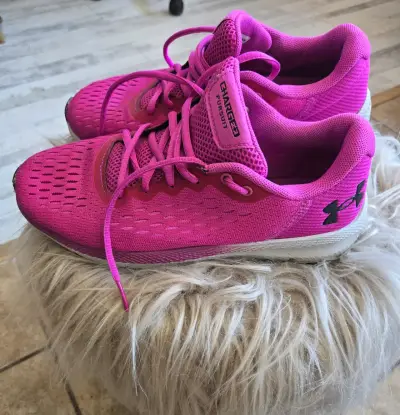 Zapatillas deportivas Under Armour y polera E - miniatura 2