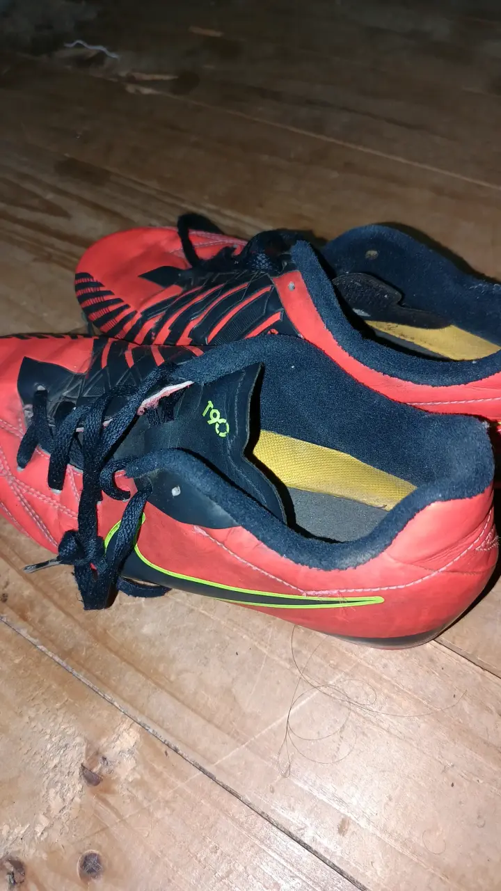 Zapatillas de fútbol Nike T90 rojas 23.5 cm - 1