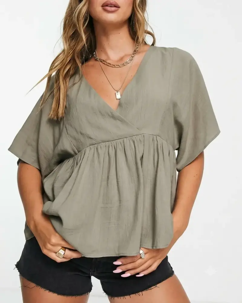 Blusa marca Asos talla M verde diseño cruzado - 4