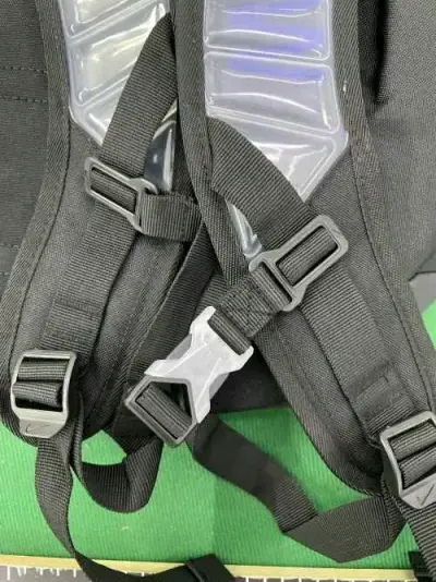 Mochila Nike Elite negra con detalles rosados - miniatura 3