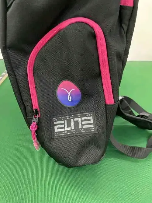 Mochila Nike Elite negra con detalles rosados - 5