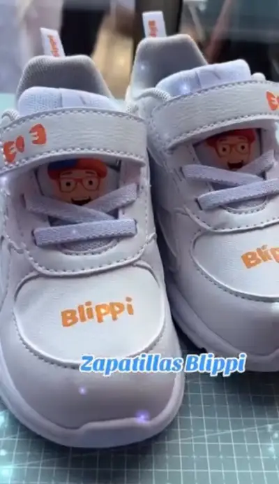 Zapatillas infantiles Puma  diseño Blippi - miniatura 1
