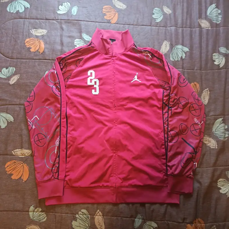 Chaqueta deportiva roja con diseño Jordan - 1