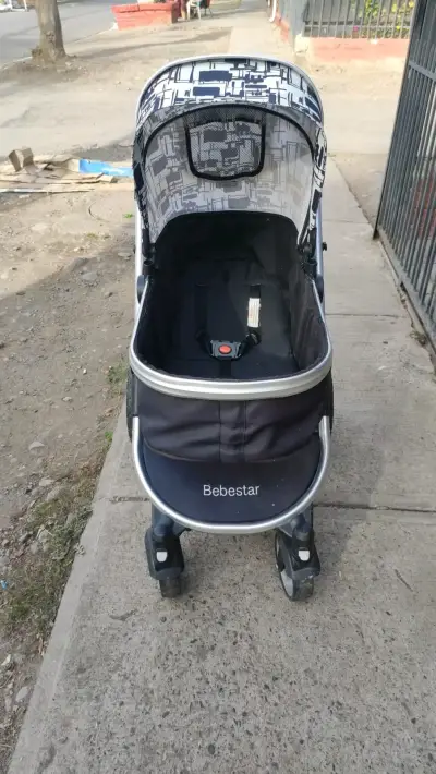 Coche de bebé Bebestar plegable y cómodo - miniatura 1