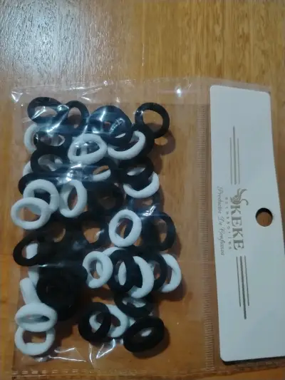 Set de belleza con maquillaje y accesorios - miniatura 3