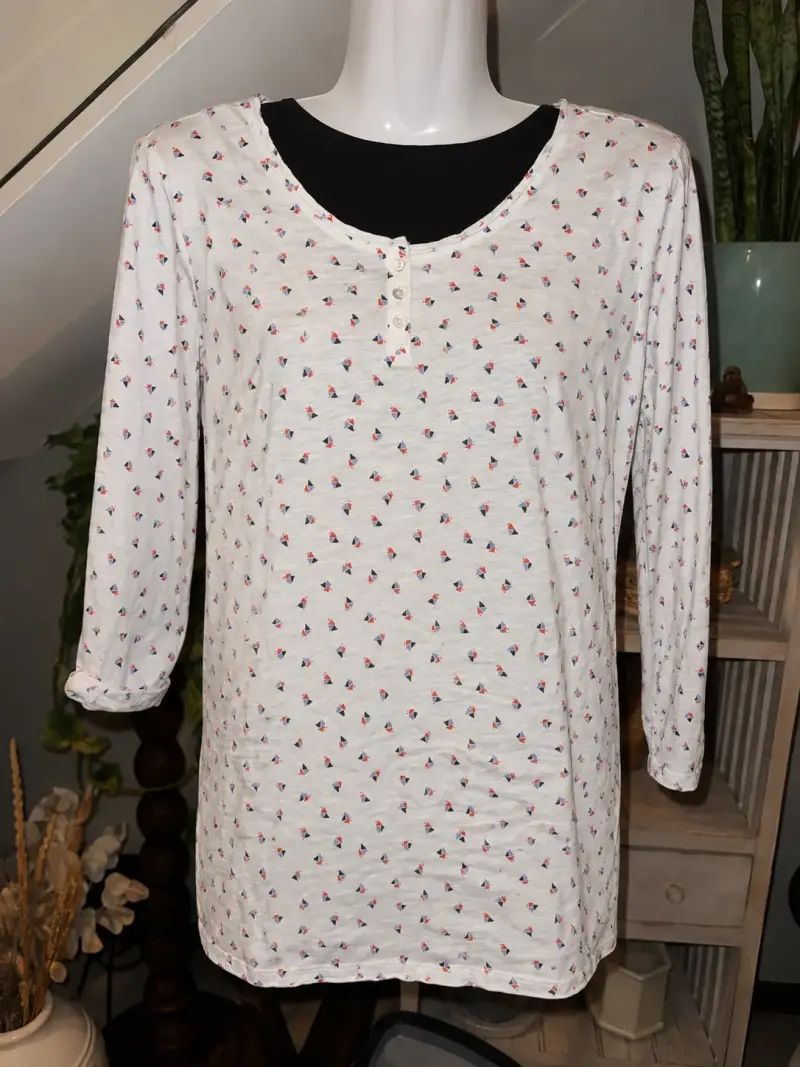 Polera blanca con estampado - 1