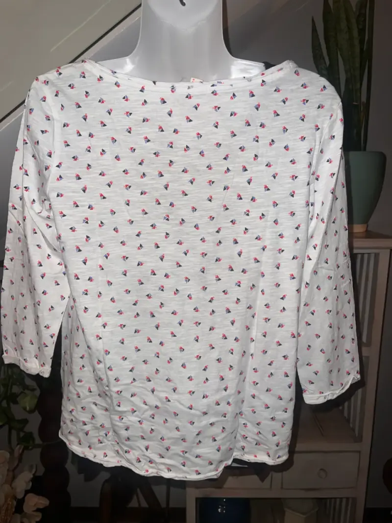 Polera blanca con estampado - 2