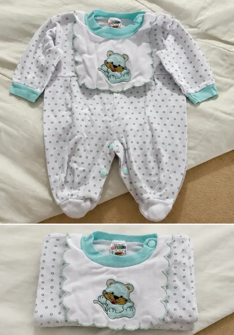 Enterito de bebé con diseño de osito