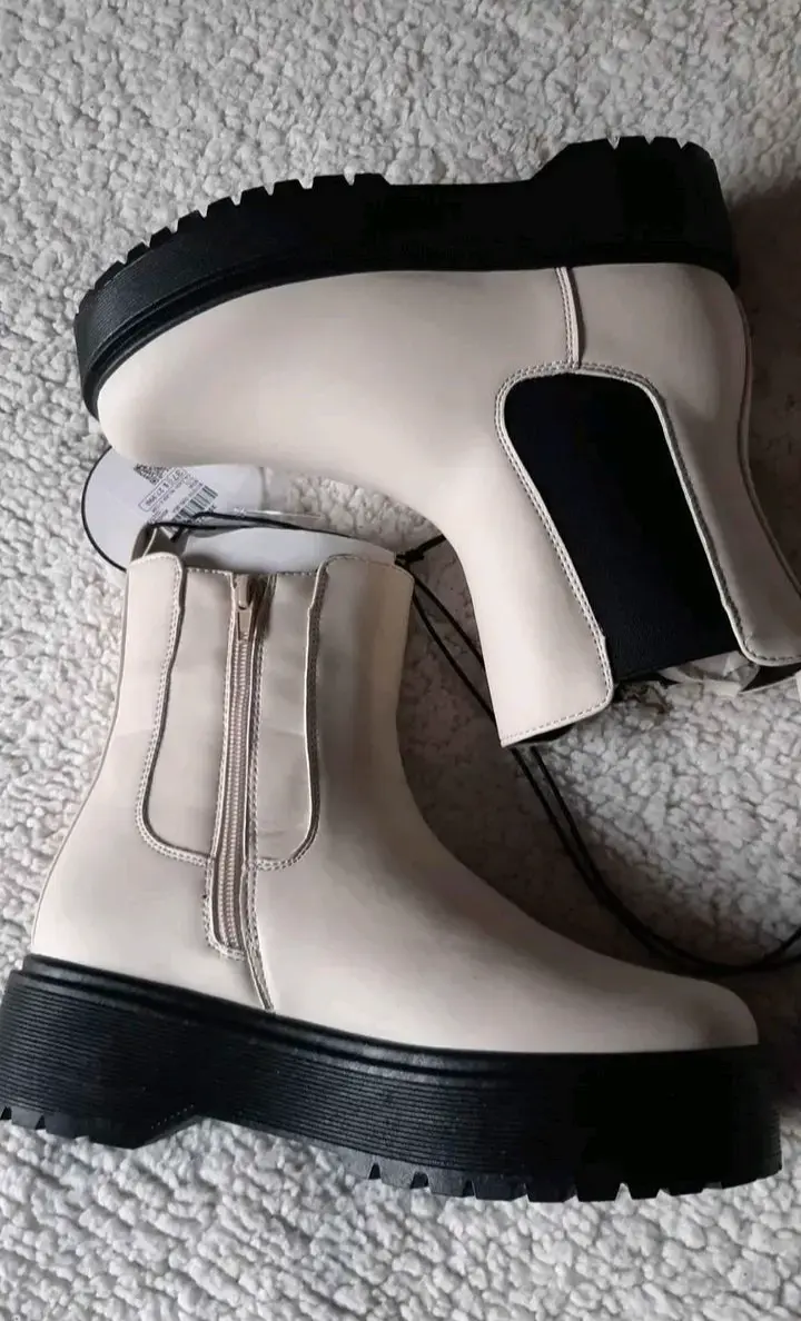 Botines de  beige con plataforma 36, 37 y 38