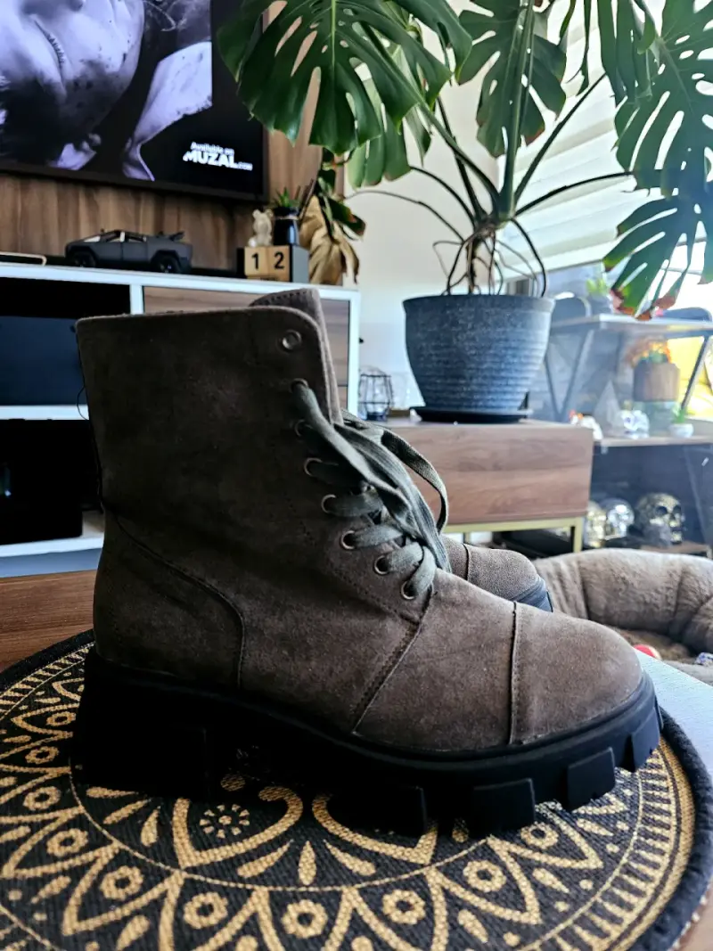 Botines de gamuza marrón con suela gruesa - 1