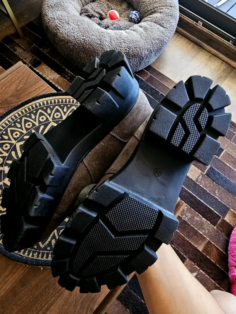 Botines de gamuza marrón con suela gruesa - 6