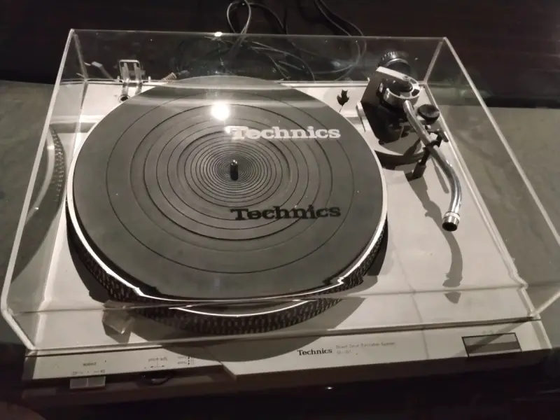 Tornamesa Technics SL-D1 vintage en buen estado