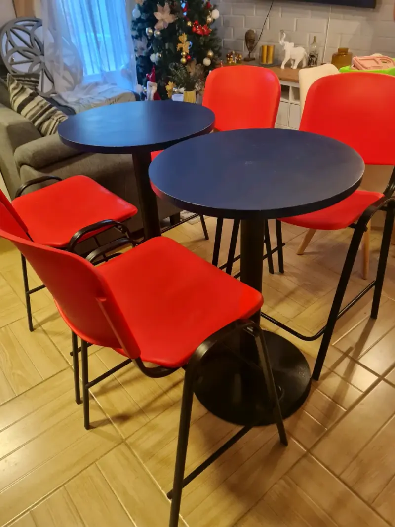 Juego de mesas y sillas modernas para comedor - 1
