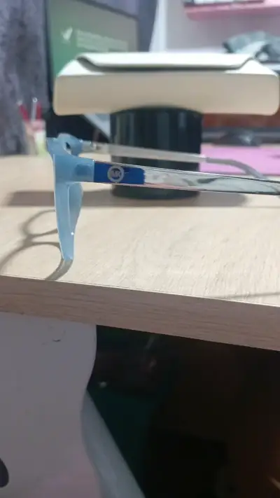 Estuche para gafas Michael Kors blanco y marcos - miniatura 5