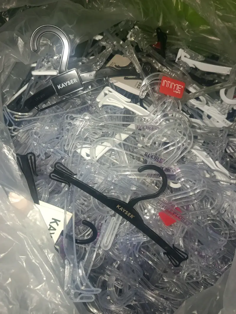 Colgador de Ropa Interior - 1