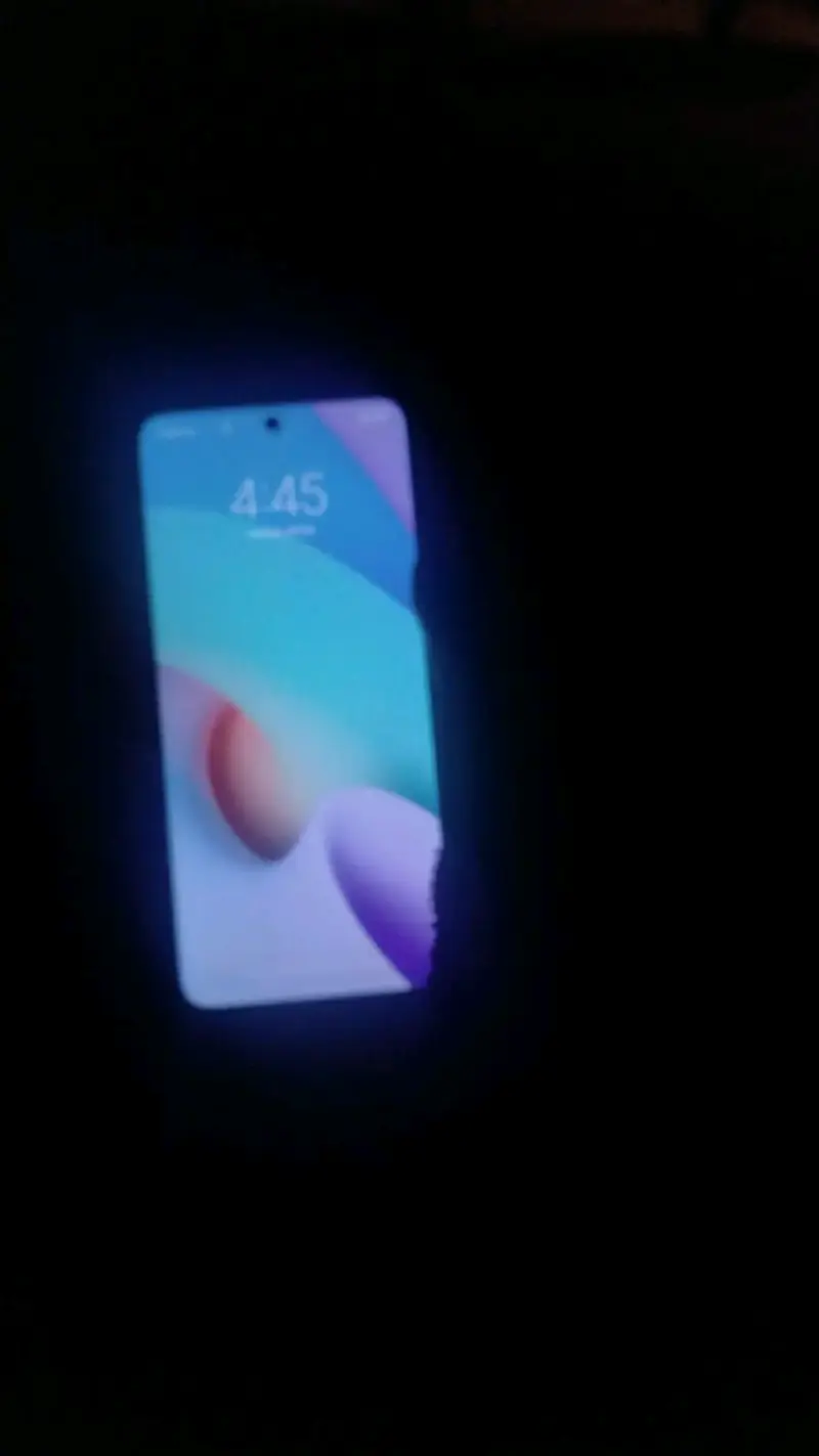 Smartphone con pantalla dañada para repuestos
