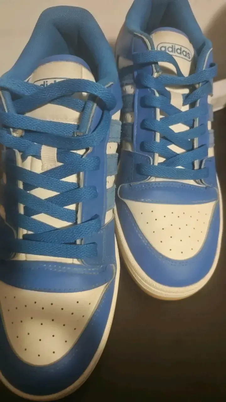 Zapatillas deportivas Adidas azul y blanco - 1