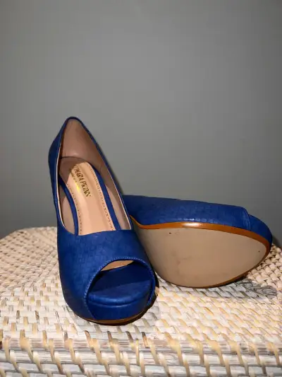 Zapatos de tacón azul elegantes - miniatura 4