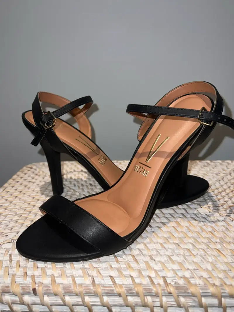 Sandalias de tacón alto negras elegantes - 3