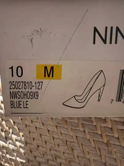 Zapatos de tacón bajo color verde musgo elegante - miniatura 6