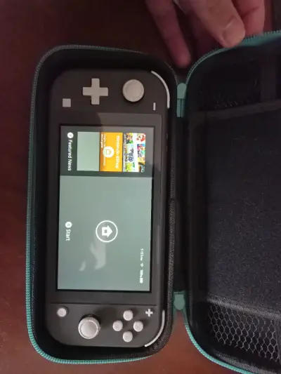 Consola Nintendo Switch Lite en perfecto estado - miniatura 3