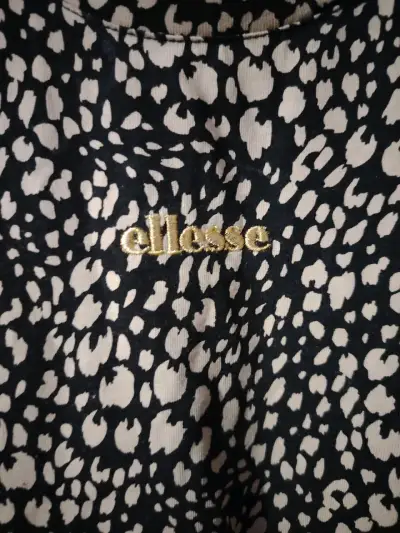 Polera Ellesse estampado animal print talla S - miniatura 2